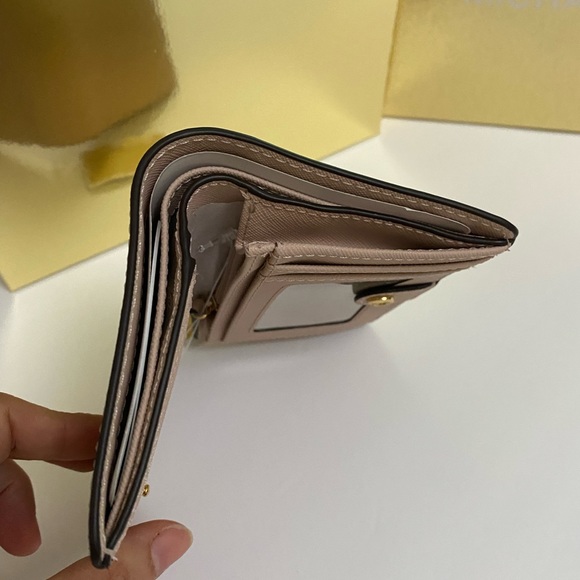 Soft Pink MK Wallet - Picture 4 of 7